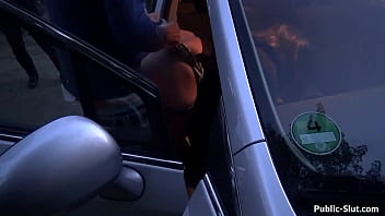 hot stranger in public with cameltoe
