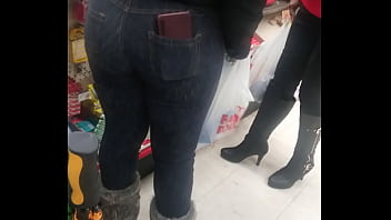 Fat ass booty in family dollar
