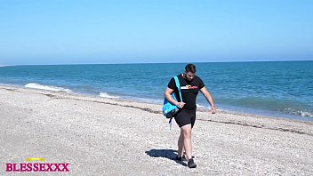 I found a guy masturbating on the beach I found a guy masturbating on the beach