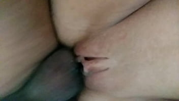 Close da esposa levando pica do marido bem molhada Close da esposa levando pica do marido bem molhada