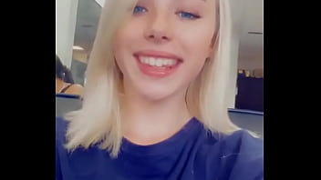 Mulheres de touro dixie lynn brincando no shopping Mulheres de touro dixie lynn brincando no shopping