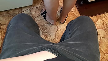 I secretly masturbate at my work colleague's house while she is preparing lunch I secretly masturbate at my work colleague's house while she is preparing lunch