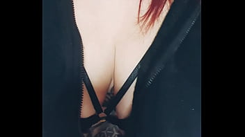 Un nouvel extrait de ma vidéo bdsm ce soir pour mes fans ça vous tente