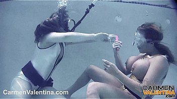 Kinky milf carey riley makes goes underwater with carmen valentina Kinky milf carey riley makes goes underwater with carmen valentina