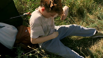 Blowjob in nature from a young gay