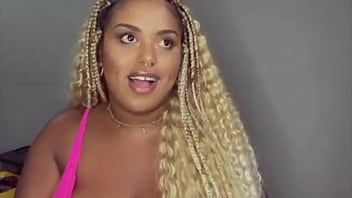 A camgirl folgosa fala um pouco sobre seus conteúdos amadores A camgirl folgosa fala um pouco sobre seus conteúdos amadores