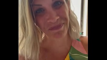 Ici tu as la story public de la méga surprise que j'ai eu pour mon anniversaire