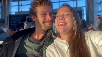 Damiana brasileira safada pela europa lavando carro sem calcinha ep1