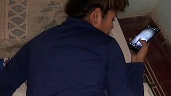 Latina con la concha depilada quiere cojer