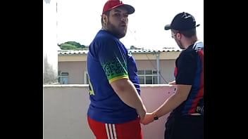 Ursão maloka comendo branquinho tatuado na laje completo no red Ursão maloka comendo branquinho tatuado na laje completo no red