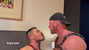 Hombre musculoso folla muy culo peludo parte 1 Hombre musculoso folla muy culo peludo parte 1