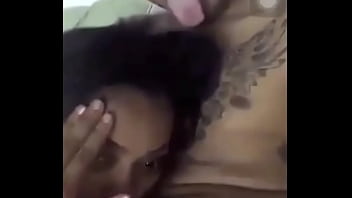Perra colombiana chupa pene Perra colombiana chupa pene