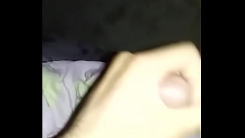 Novinho dotado se masturbando pra mim Novinho dotado se masturbando pra mim