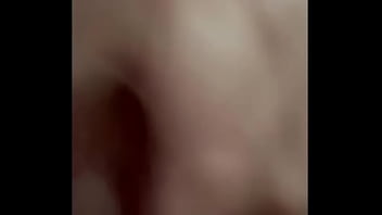 Mira que rico me masturbo en casita con mis ricos deditos adentro de mi vagina mexicana caliente