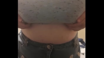Bbw shows off huge tits