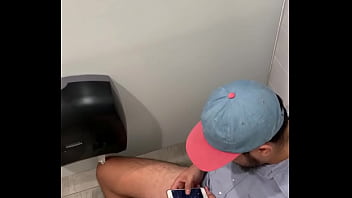 Espiando baños Espiando baños