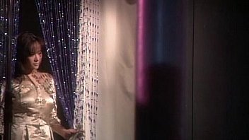 Metro risque burlesque 01 scene 1