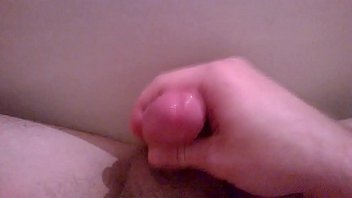 дрочь кончяю в ваной сперма cumshots