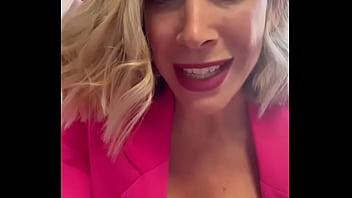 Un petit coucou en direct ce vendredi de mon bureau je suis une secrétaire à