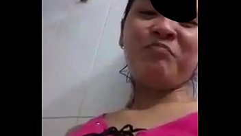 Em nó nứng lắm rồi Em nó nứng lắm rồi