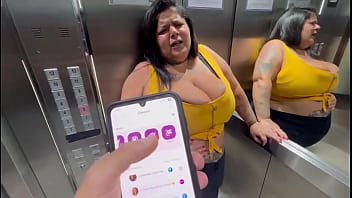 Cntrolei o brinquedo dela na entrada do prédio continuação do bar