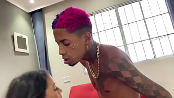 Magrinho tatuado com a gostosa Magrinho tatuado com a gostosa