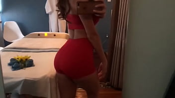 Yanet garcía enseña su enorme culo Yanet garcía enseña su enorme culo
