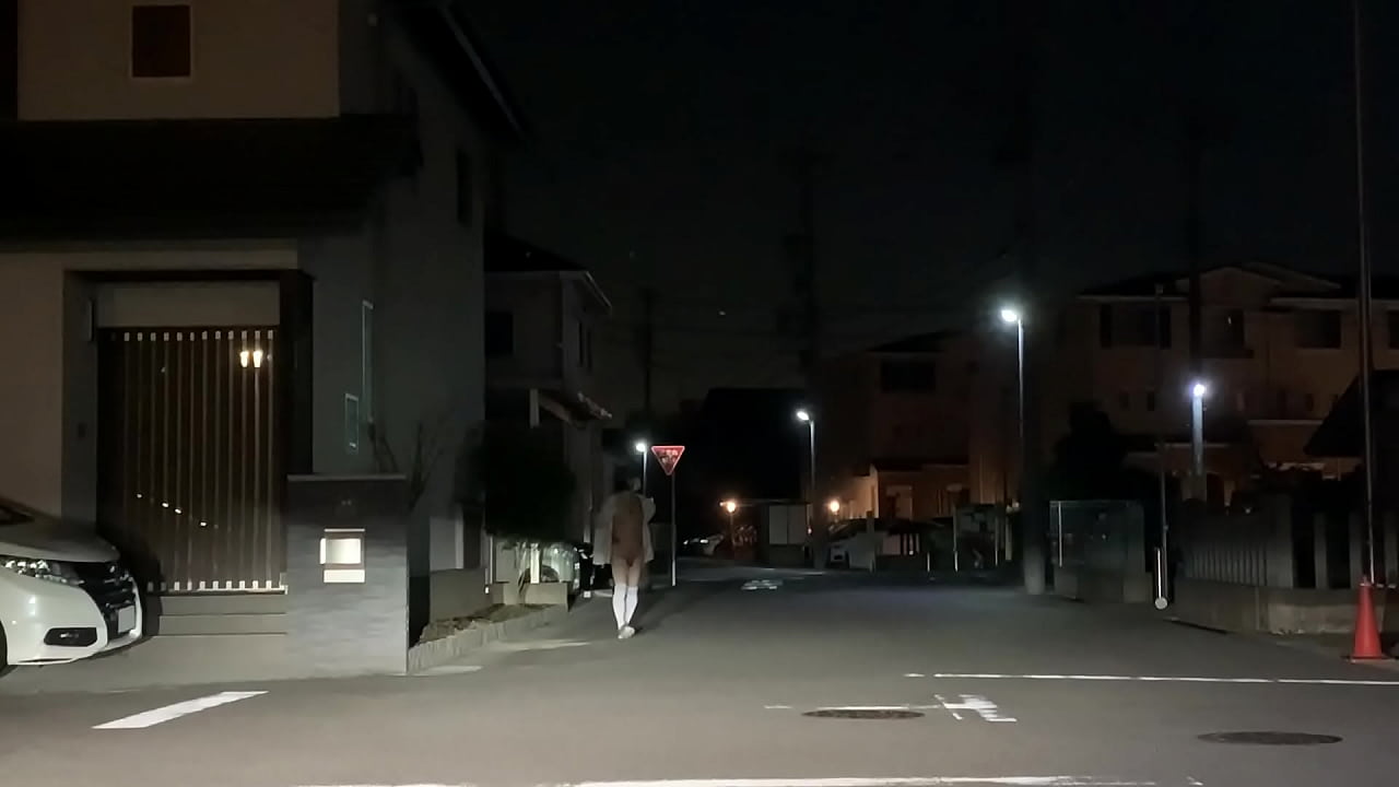 女装まゆ深夜に露出 - Indoxtube