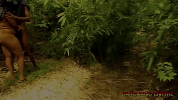 Mature ebony wife fucked her driver in the bush because she was horny