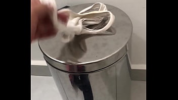 Auntie panty on trash i like