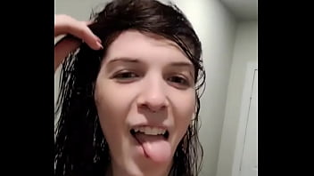 Been going through some weird identity stuff the past few months and i've decided to change my pronouns to she her instead