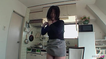 Japanese mature gilf next door seduce to full uncensored jav pov amateur creampie fuck by boy with tiny dick