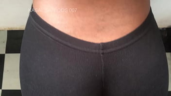 Minha namorada chamou a melhor amiga magrela para foder com o namorado em quando ela assiste full video red & sheer