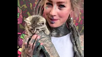This cute little kitty makes me smile what always brings a smile to your face #kittycuddles #smile #catlove #psyl