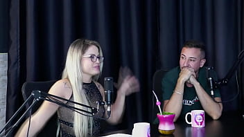 Os atendimentos que faz com as duas namoradas não ia curtir fazer gang bang com desconhecidos e quando foi pro motel - lexi mallet sheer red