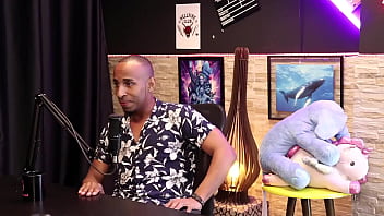 Contou como entrou no pornô não grava outros gêneros gosta do amador e fala sobre seus filhos - negro top delícia sheer red