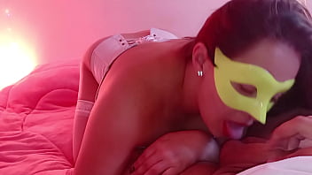 Hermosa bartender en corset folla a su cliente a cambio de dinero es la mejor puta latina colombiana en chicago usa 2