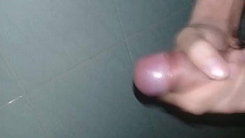 Nứng cu quá có em gái nào muốn không