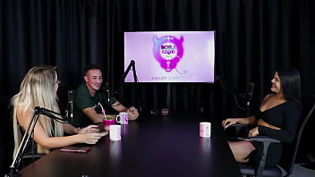 Foi convidada para ser esposa prefere morar sozinha a família sempre aceitou e o fetiche - val mineirinha sheer red