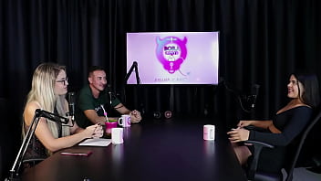 Foi convidada para ser esposa prefere morar sozinha a família sempre aceitou e o fetiche - val mineirinha sheer red