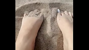 Puedo hacer estos movimientos y no precisamente sobre la arena #feetpic #feet lover #feetcontent #feetfethish #