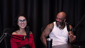 Sua primeira gravação foi um menage se divertiu em uma boate gay e o cliente não pagou pelo programa - jordanna gomes japa jô watch sheer red