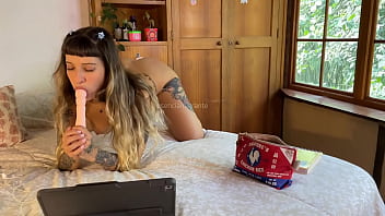 I pay my school teacher for his teachings during the personalized virtual class it makes me horny and everything gets out of control - spoiler