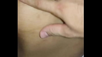 Corno abre o cu guloso de sua mulher infiel e namoradinho comedor mete gostoso casada puta esfolado no fisting