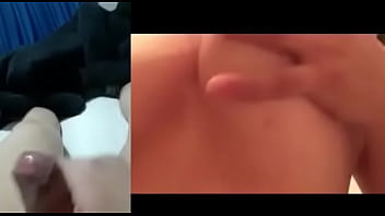 Textea y le enseñó mi culo