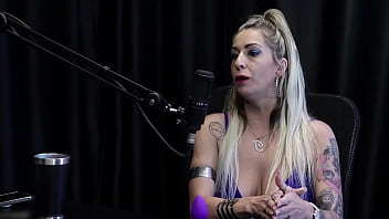 Tinha uma competição saudável com atrizes as produtoras brigavam e o mercado pornô se consolidou na pandemia - julia fontanelli watch sheer red