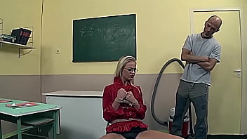 cutting off labia minora
