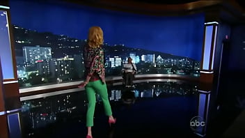 sunny lenny sexy hin moves