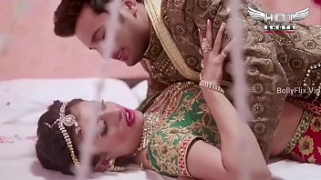 sexy video first night chut fad chudaye marriagechut m