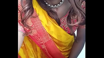 chennai house wife aunty removing saree picture